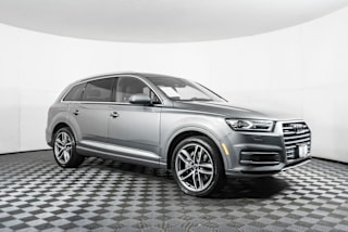 2018 Audi Q7 3.0T quattro Premium WA1AABF78JD011916 2018 Audi Q7 3.0T quattro Premium
