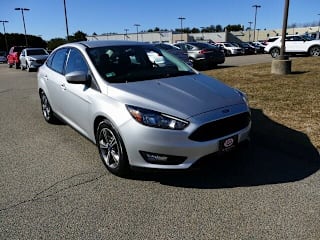 2018 Ford Focus SE 1FADP3FE5JL242404 2018 Ford Focus SE