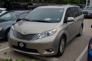 2017 Toyota Sienna XLE 8-Passenger 5TDYZ3DC6HS808800 2017 Toyota Sienna XLE 8-Passenger