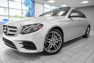 2018 Mercedes-Benz E-Class E 300 4MATIC WDDZF4KBXJA367033 2018 Mercedes-Benz E-Class E 300 4MATIC