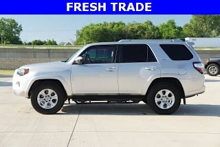 2015 Toyota 4Runner SR5 JTEZU5JR2F5105877 2015 Toyota 4Runner SR5