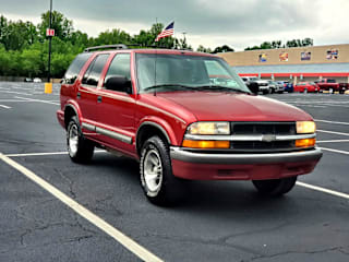 2000 Chevrolet Blazer LT 1GNCS13W7Y2195583 2000 Chevrolet Blazer LT