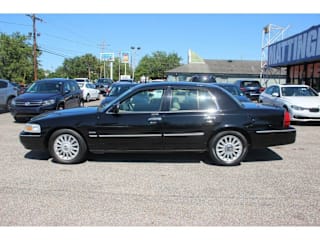 2010 Mercury Grand Marquis LS 2MEBM7FV6AX601858 2010 Mercury Grand Marquis LS