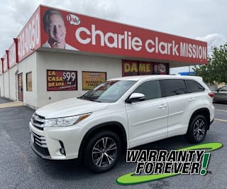 2018 Toyota Highlander LE 5TDZZRFH8JS280005 2018 Toyota Highlander LE