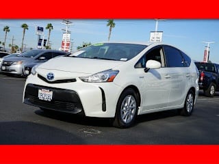 2017 Toyota Prius v JTDZN3EU4HJ060875 2017 Toyota Prius v