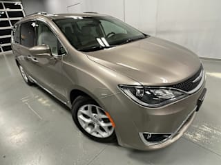 2018 Chrysler Pacifica Touring L Plus 2C4RC1EG2JR163413 2018 Chrysler Pacifica Touring L Plus