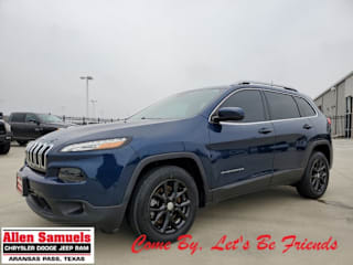 2018 Jeep Cherokee Latitude 1C4PJLCB8JD519043 2018 Jeep Cherokee Latitude