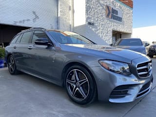 2019 Mercedes-Benz E-Class WDDZH6JBXKA557195 2019 Mercedes-Benz E-Class