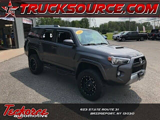 2018 Toyota 4Runner TRD Off-Road JTEBU5JR8J5530028 2018 Toyota 4Runner TRD Off-Road