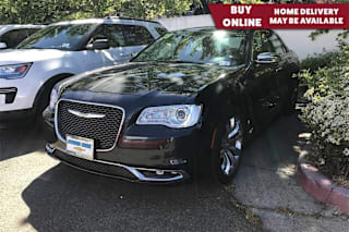 2019 Chrysler 300 Limited 2C3CCAEG5KH689438 2019 Chrysler 300 Limited