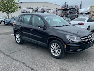 2017 Volkswagen Tiguan 2.0T Limited S 4Motion WVGBV7AX7HK044474 2017 Volkswagen Tiguan 2.0T Limited S 4Motion