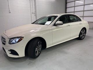 2019 Mercedes-Benz E-Class E 300 4MATIC WDDZF4KB3KA489539 2019 Mercedes-Benz E-Class E 300 4MATIC