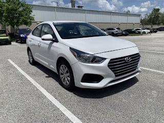 2019 Hyundai Accent SE 3KPC24A35KE079697 2019 Hyundai Accent SE