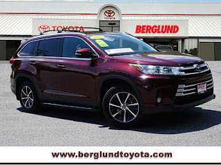 2019 Toyota Highlander XLE 5TDJZRFH8KS943586 2019 Toyota Highlander XLE