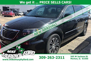 2014 Chrysler Town and Country 2C4RC1HG5ER132593 2014 Chrysler Town and Country