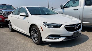 2018 Buick Regal Sportback Essence W04GR6SX5J1063442 2018 Buick Regal Sportback Essence
