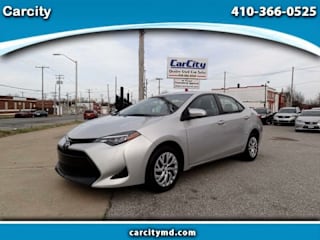 2017 Toyota Corolla 5YFBURHE3HP683945 2017 Toyota Corolla