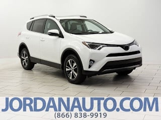 2018 Toyota RAV4 XLE 2T3RFREVXJW829797 2018 Toyota RAV4 XLE