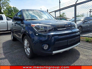 2019 Kia Soul + KNDJP3A57K7690108 2019 Kia Soul +
