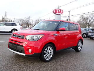 2018 Kia Soul + KNDJP3A57J7565883 2018 Kia Soul +