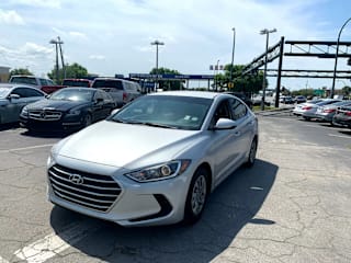 2017 Hyundai Elantra SE KMHD74LF3HU424809 2017 Hyundai Elantra SE