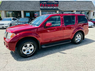 2005 Nissan Pathfinder SE 5N1AR18W95C749003 2005 Nissan Pathfinder SE