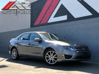 2010 Ford Fusion SE 3FAHP0HA1AR281437 2010 Ford Fusion SE