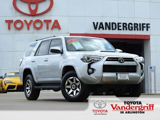 2020 Toyota 4Runner TRD Off-Road JTEBU5JR9L5820295 2020 Toyota 4Runner TRD Off-Road