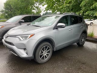 2016 Toyota RAV4 XLE 2T3RFREV4GW473680 2016 Toyota RAV4 XLE