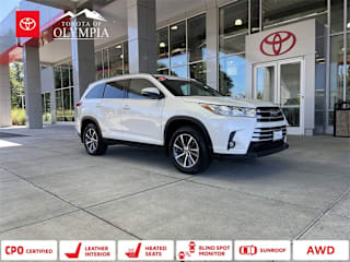 2019 Toyota Highlander XLE 5TDJZRFHXKS619779 2019 Toyota Highlander XLE