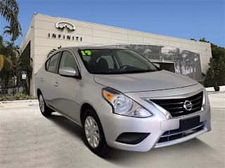 2019 Nissan Versa 3N1CN7APXKL851864 2019 Nissan Versa