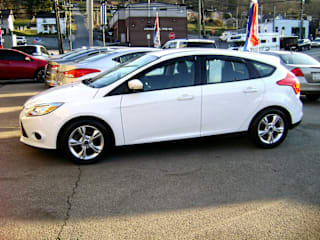 2014 Ford Focus SE 1FADP3K26EL136528 2014 Ford Focus SE