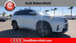 2018 Toyota Highlander LE 5TDZZRFHXJS254201 2018 Toyota Highlander LE