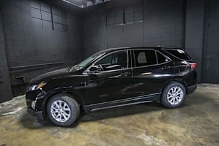 2020 Chevrolet Equinox LT 2GNAXKEV7L6143045 2020 Chevrolet Equinox LT