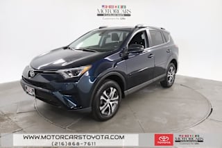 2018 Toyota RAV4 LE JTMBFREV3JJ214069 2018 Toyota RAV4 LE