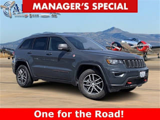 2018 Jeep Grand Cherokee 1C4RJFLG3JC393900 2018 Jeep Grand Cherokee