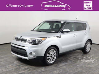 2018 Kia Soul + KNDJP3A54J7511070 2018 Kia Soul +