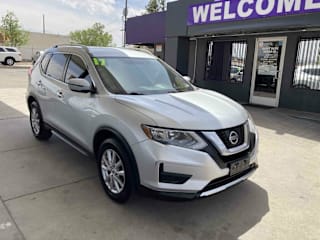 2017 Nissan Rogue SV KNMAT2MV8HP608753 2017 Nissan Rogue SV