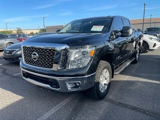 2017 Nissan Titan 1N6AA1E61HN519283 2017 Nissan Titan