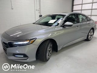 2018 Honda Accord Touring 1HGCV1F91JA140470 2018 Honda Accord Touring