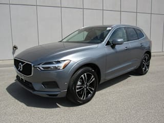 2018 Volvo XC60 T6 Momentum LYVA22RKXJB121573 2018 Volvo XC60 T6 Momentum