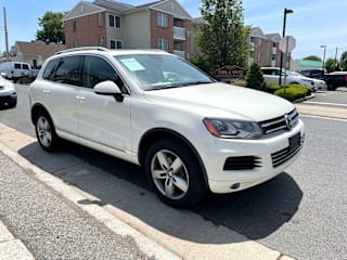 2011 Volkswagen Touareg TDI Sport WVGFK9BP0BD001692 2011 Volkswagen Touareg TDI Sport