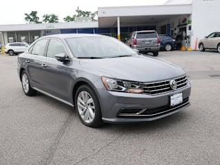2018 Volkswagen Passat 2.0T SE 1VWBA7A36JC025697 2018 Volkswagen Passat 2.0T SE