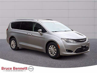 2017 Chrysler Pacifica 2C4RC1BG2HR621028 2017 Chrysler Pacifica
