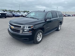 2018 Chevrolet Suburban LT 1500 1GNSCHKC0JR111416 2018 Chevrolet Suburban LT 1500