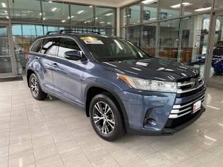 2018 Toyota Highlander 5TDBZRFH3JS844757 2018 Toyota Highlander