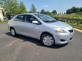 2010 Toyota Yaris Base JTDBT4K32A4067871 2010 Toyota Yaris Base