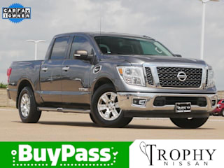 2017 Nissan Titan SV 1N6AA1E64HN503112 2017 Nissan Titan SV