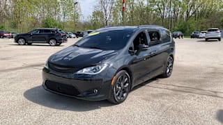 2019 Chrysler Pacifica Limited 2C4RC1GG0KR668011 2019 Chrysler Pacifica Limited