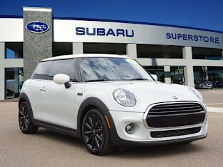 2021 MINI Hardtop 2 Door Cooper WMWXR3C00M2N57323 2021 MINI Hardtop 2 Door Cooper
